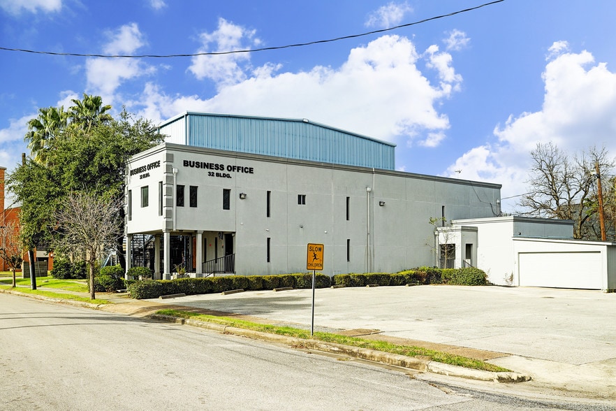 3229 Hadley St, Houston, TX for sale - Primary Photo - Image 1 of 66