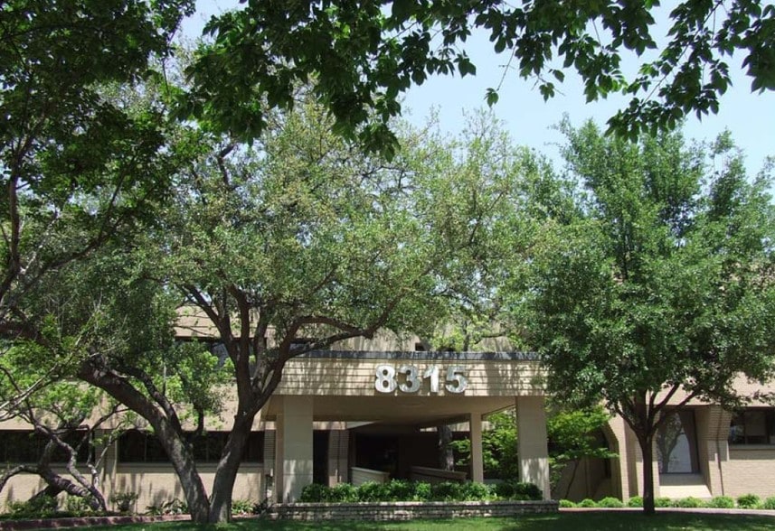 8315 Walnut Hill Ln, Dallas, TX for sale - Primary Photo - Image 1 of 1