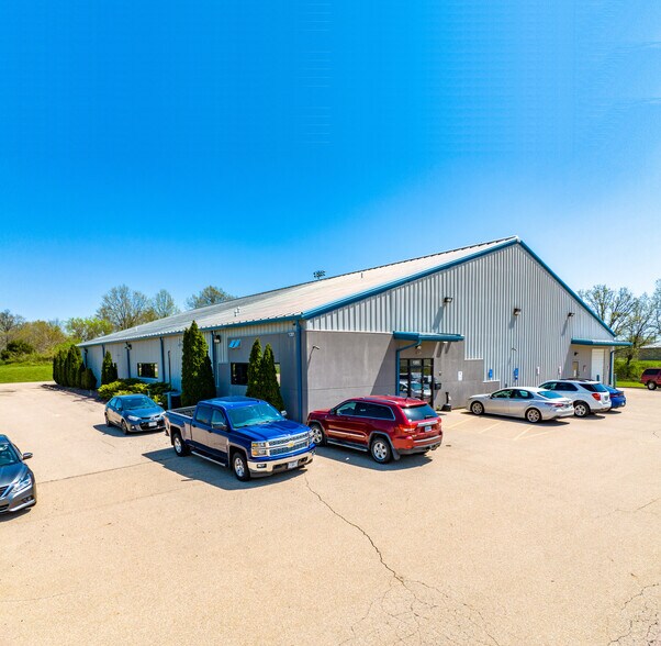 1351 Airpark Dr, Farmington, MO 63640