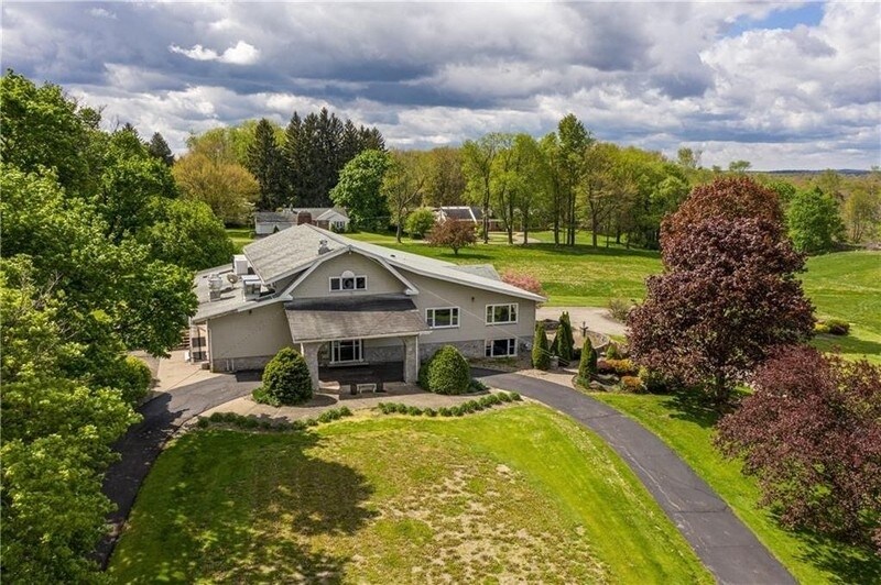 365 Mercer Rd, Greenville, PA 16125