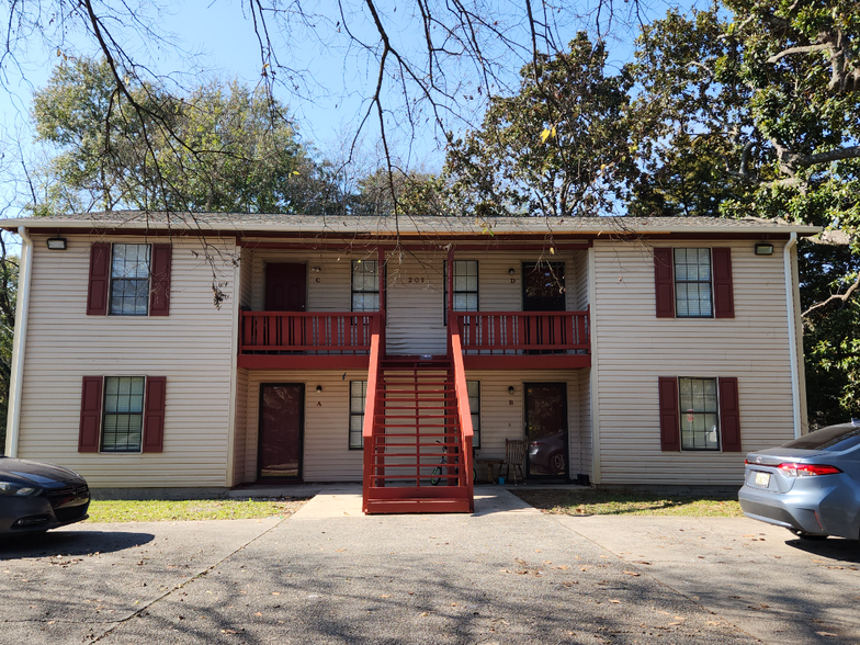 Decatur, Alabama - 14 Unit Multifamily portfolio of 3 properties for sale on LoopNet.com - Building Photo - Image 2 of 9