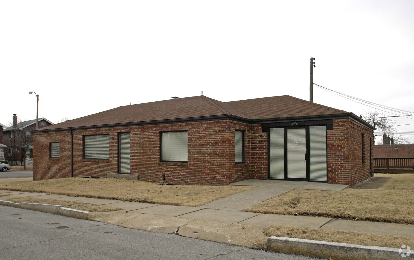 3703 Watson Rd, Saint Louis, MO 63109