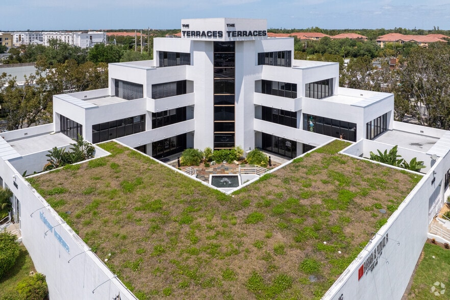 8660 College Pky, Fort Myers, FL for lease - Building Photo - Image 2 of 8