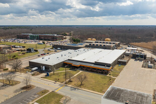 99,810 SF MFG/WHS SPACE w/RAIL - Warehouse