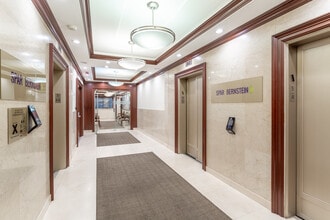 225 Broadway, New York, NY for lease Interior Photo- Image 2 of 8