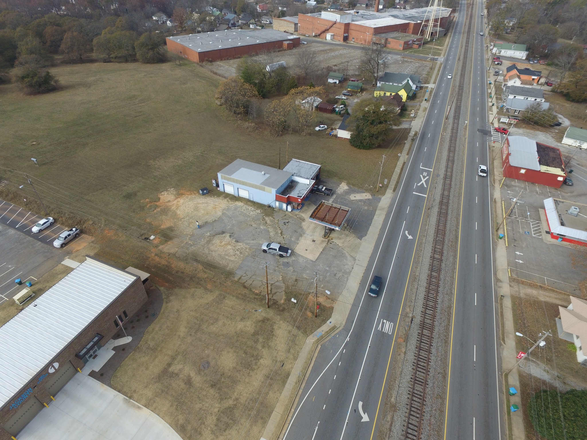 697 S Elm St, Commerce, GA for sale Primary Photo- Image 1 of 1