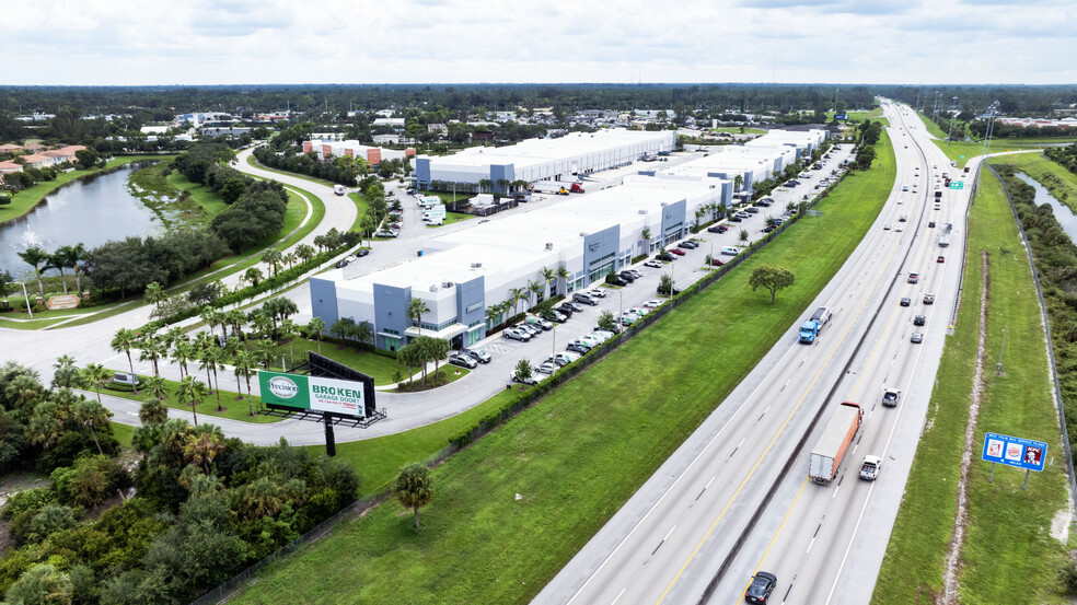 563 N Cleary Rd, West Palm Beach, FL for lease - Building Photo - Image 2 of 8