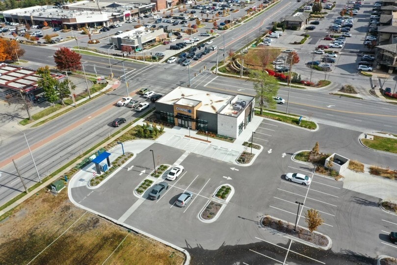 9500 Mission Rd, Prairie Village, KS for sale - Building Photo - Image 3 of 8