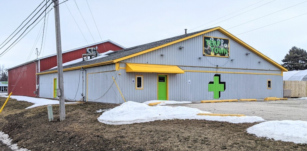 2807 S Huron Rd, Kawkawlin, MI for sale - Primary Photo - Image 1 of 1