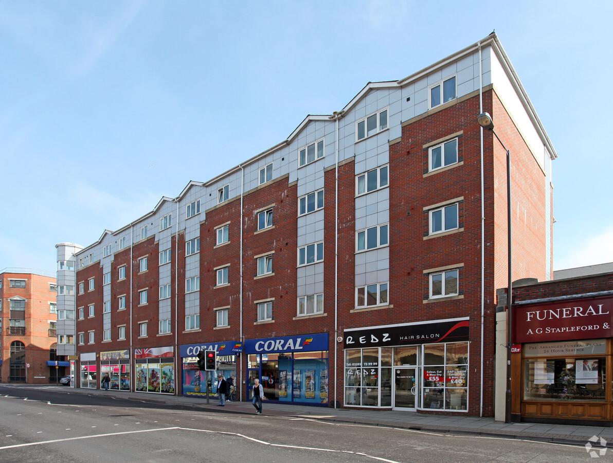 106-112 Fratton Rd, Portsmouth, PO1 5BZ | LoopNet