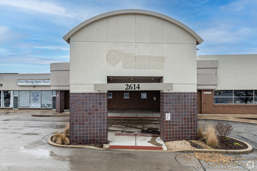 2614 W Jefferson St, Joliet, IL for lease - Building Photo - Image 3 of 4