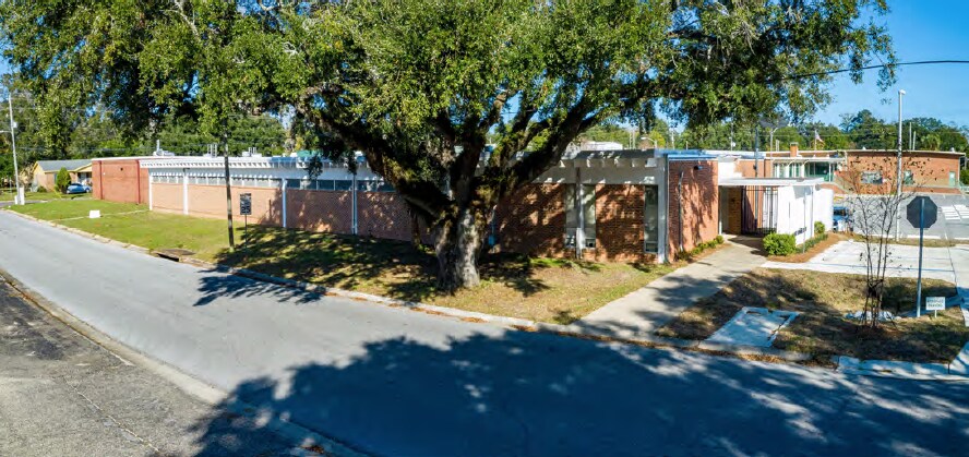 50 W Maxwell St Pensacola Fl 32501 Office For Sale Loopnet Com