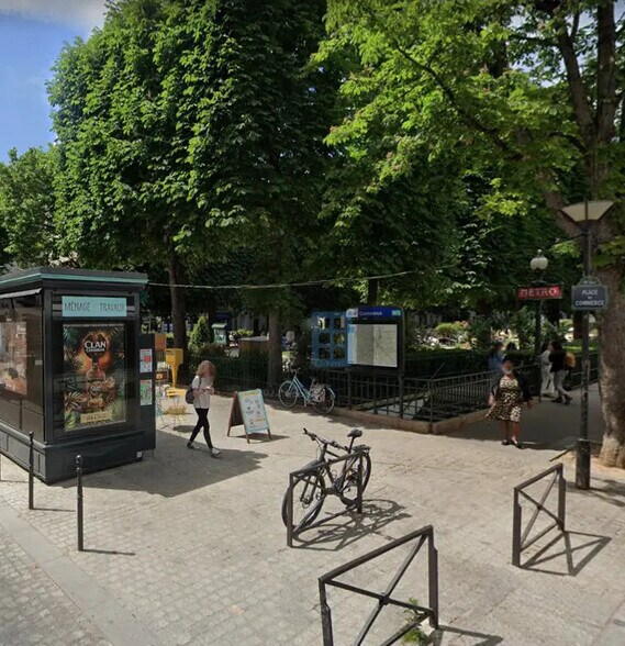 Retail in Paris for lease - Building Photo - Image 2 of 3