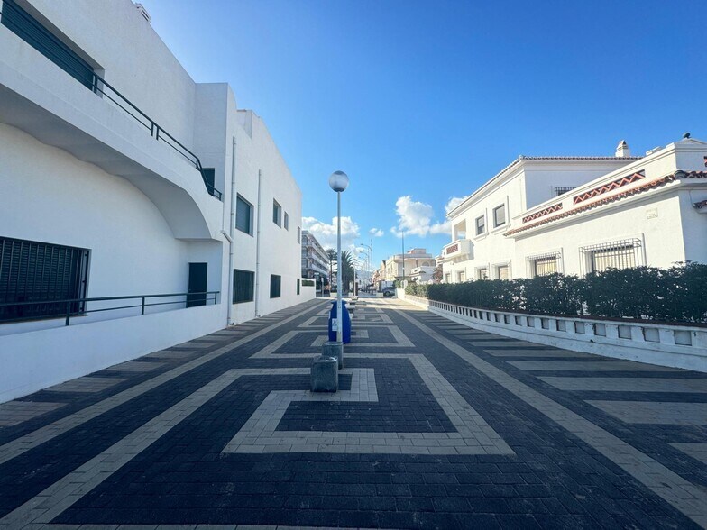 Retail in Oliva, Valencia for sale - Building Photo - Image 1 of 25