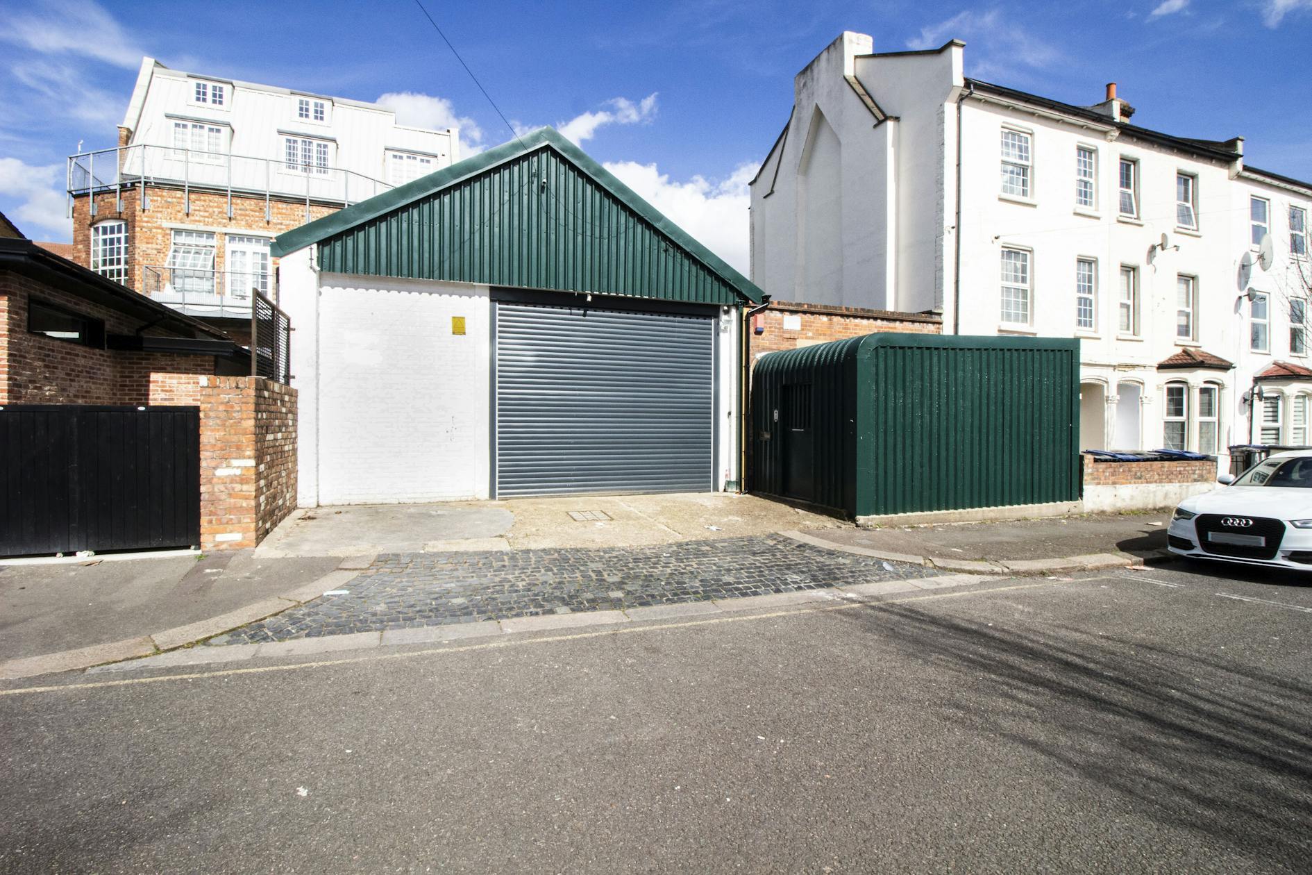 25 Gloucester Rd, London for sale Primary Photo- Image 1 of 2
