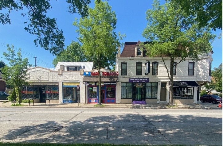 820-832 E Locust St, Milwaukee, WI for sale - Primary Photo - Image 1 of 6