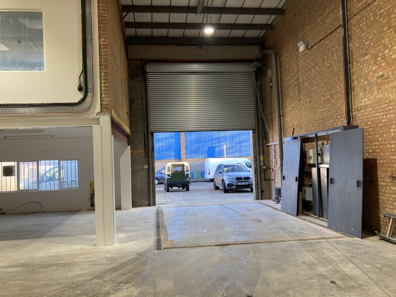 Hythe Rd, London for lease - Building Photo - Image 3 of 8