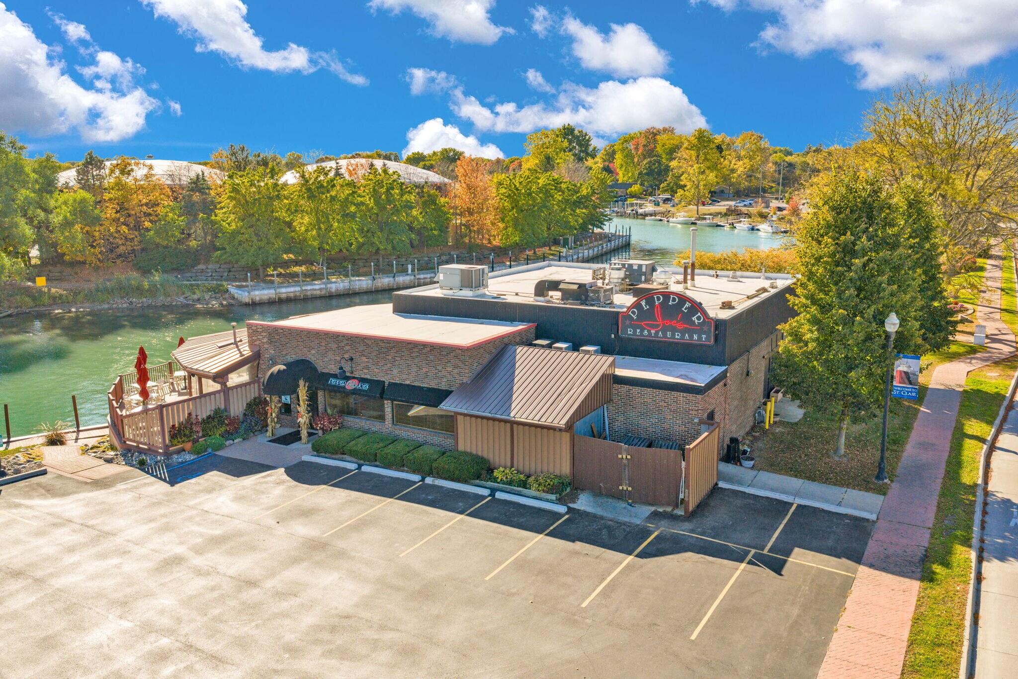 119 Clinton Ave, Saint Clair, MI for sale Building Photo- Image 1 of 53