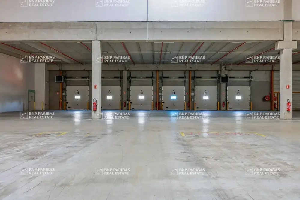 Industrial in Brie-Comte-Robert for lease Interior Photo- Image 1 of 7