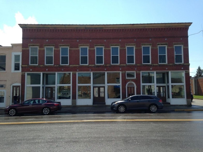 23 S London St, Mount Sterling, OH 43143