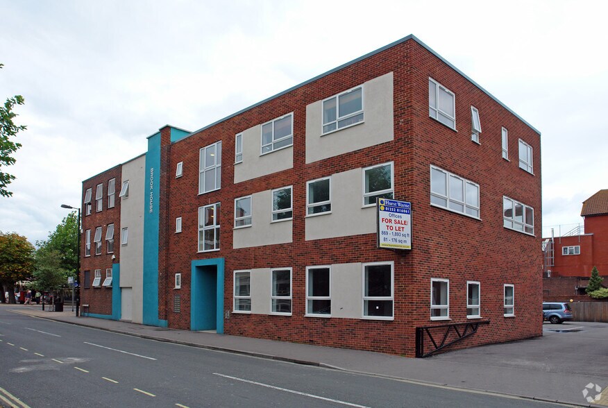 Upper St, Fleet for sale - Primary Photo - Image 1 of 1