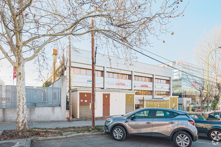 Calle Valportillo i, 11, Alcobendas, Madrid for lease - Building Photo - Image 3 of 4