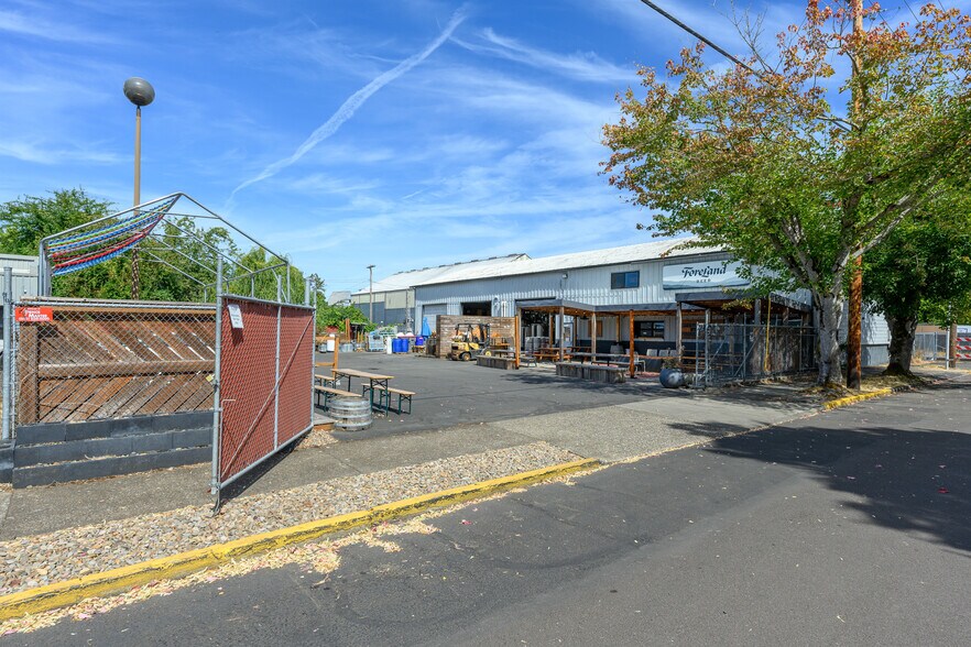 777 NE 4th St, Mcminnville, OR for sale - Building Photo - Image 2 of 19