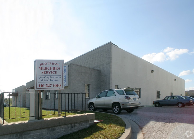 10604 Beaver Dam Rd, Cockeysville, MD for lease - Building Photo - Image 2 of 5