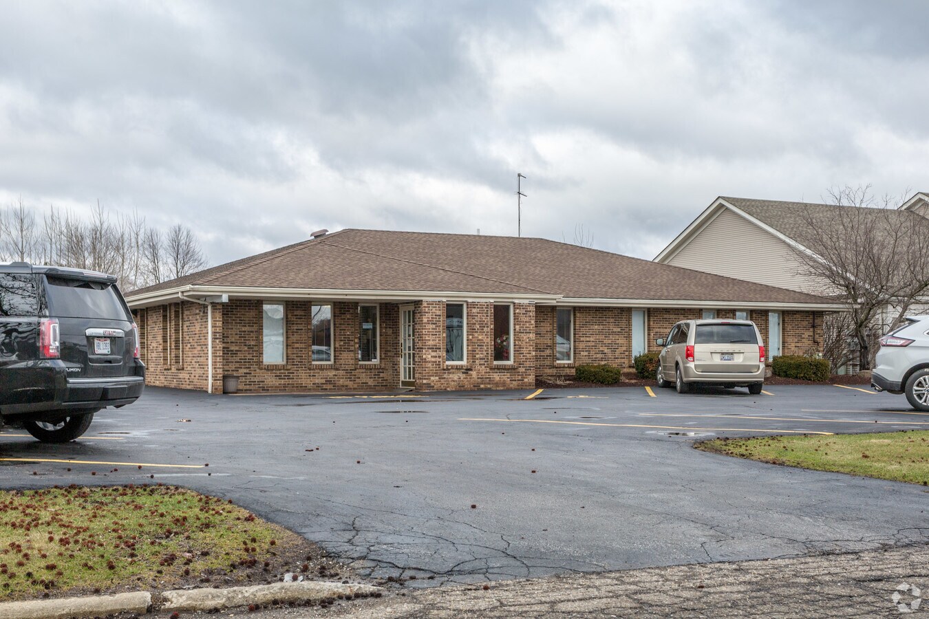 3680 Starr Centre Dr, Canfield, OH 44406