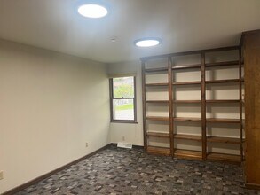 4500 Pewter Ln, Manlius, NY for lease Interior Photo- Image 2 of 4