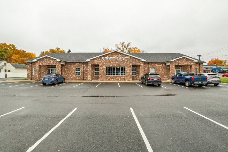 485 Holyoke St, Ludlow, MA 01056