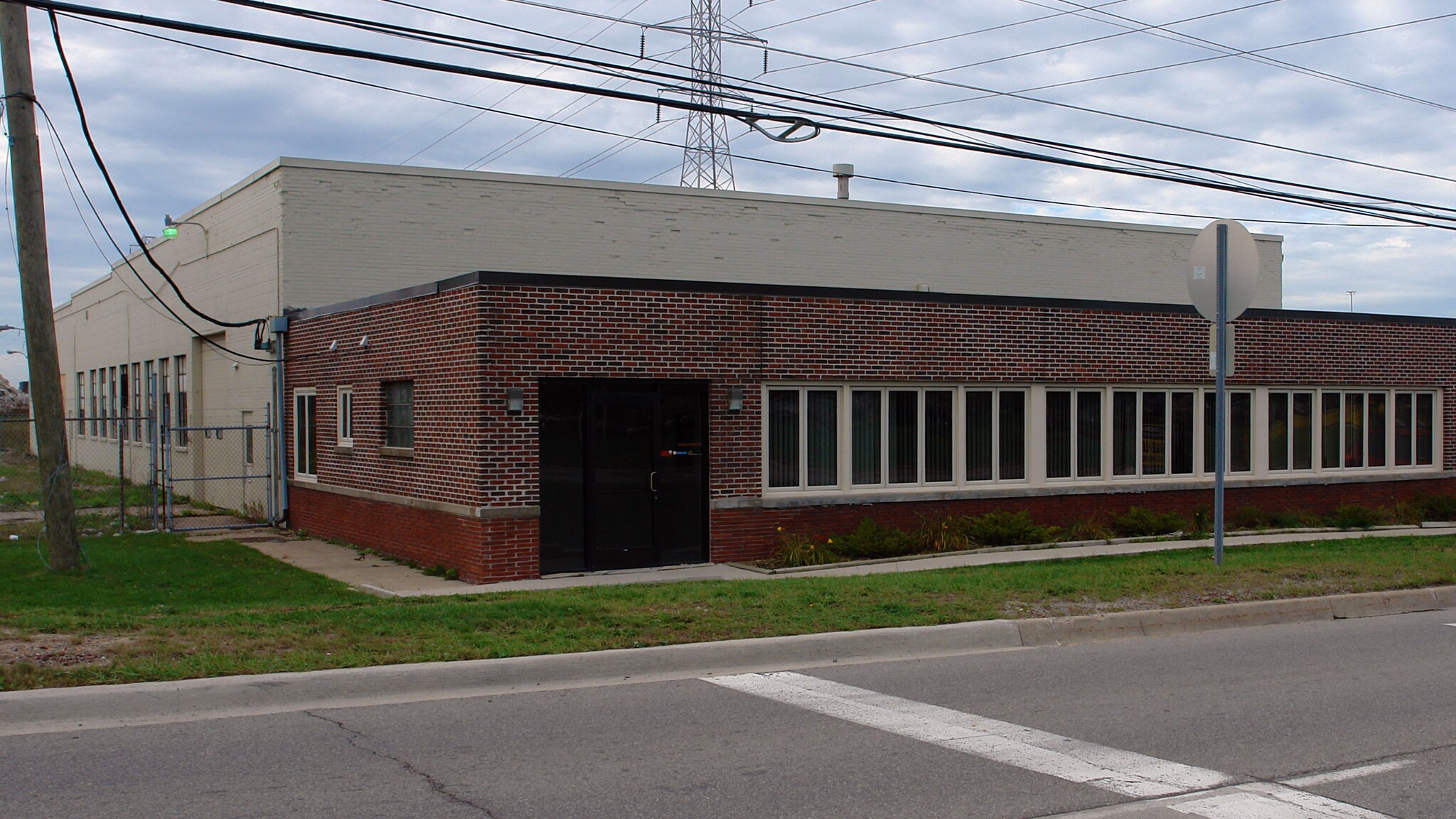 6500 E Eleven Mile Rd, Warren, MI for sale Building Photo- Image 1 of 1