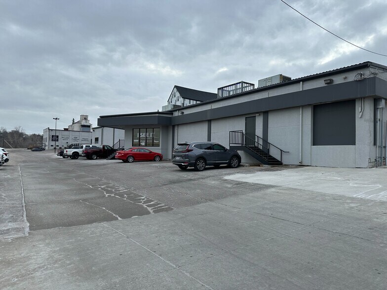 7305 Main St, Omaha, NE for sale - Building Photo - Image 1 of 1