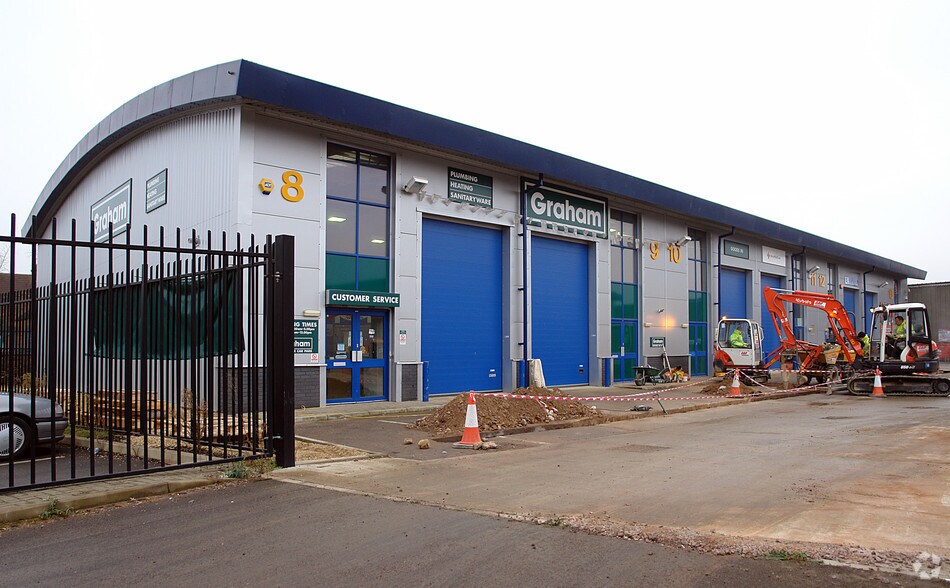 London Rd, Bedford for sale - Primary Photo - Image 1 of 1