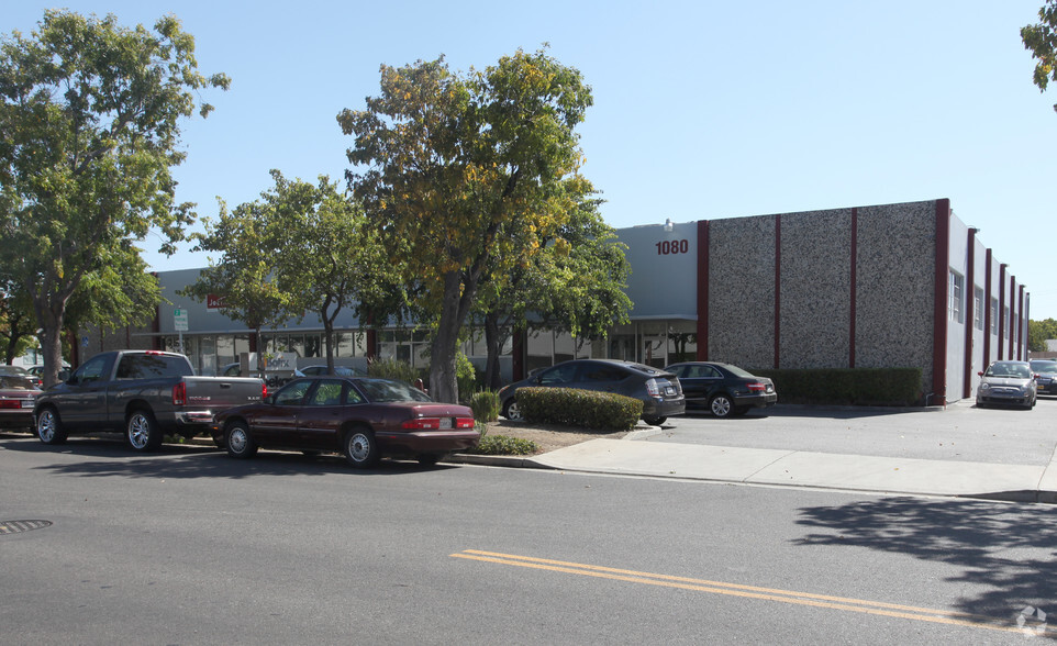 1060-1090 O'Brien Dr, Menlo Park, CA for lease - Building Photo - Image 1 of 2