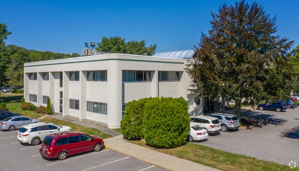 49 State Rd, Dartmouth, MA for lease - Building Photo - Image 3 of 13