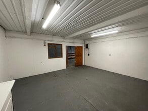 Folders Ln E, Hassocks for lease Interior Photo- Image 2 of 2