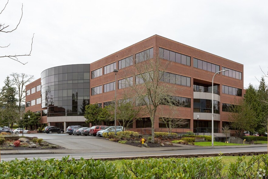 5005 Meadows Rd, Lake Oswego, OR for lease - Building Photo - Image 2 of 4