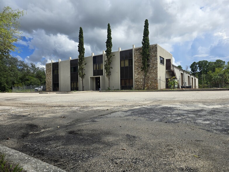 111 Clifton Rd, Crescent City, FL for lease - Building Photo - Image 1 of 9