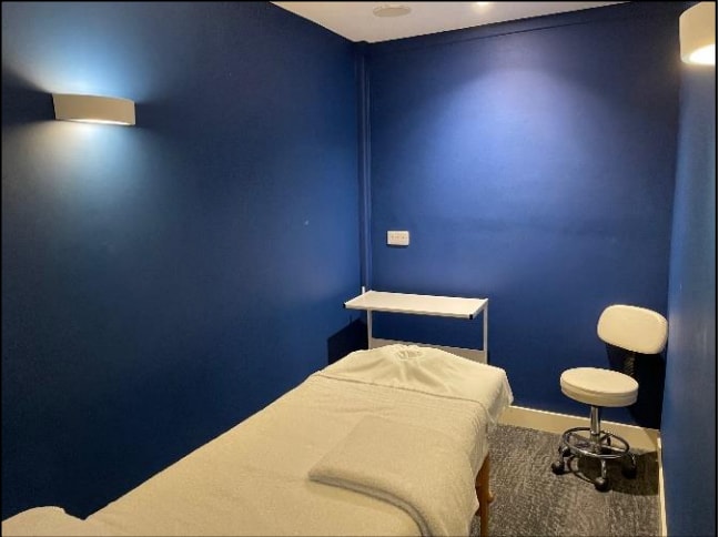 65 Castle, New Cumnock for sale - Interior Photo - Image 2 of 7