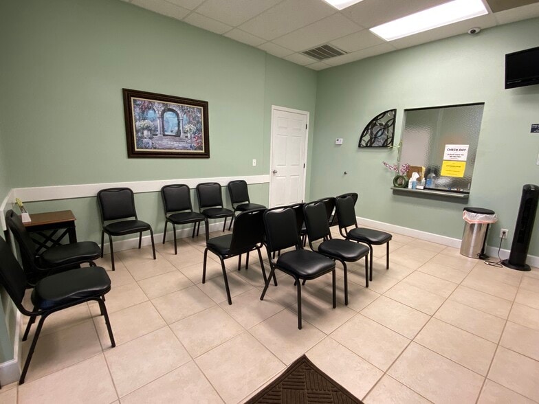 17051 US Highway 441 S, Summerfield, FL for lease - Building Photo - Image 3 of 16