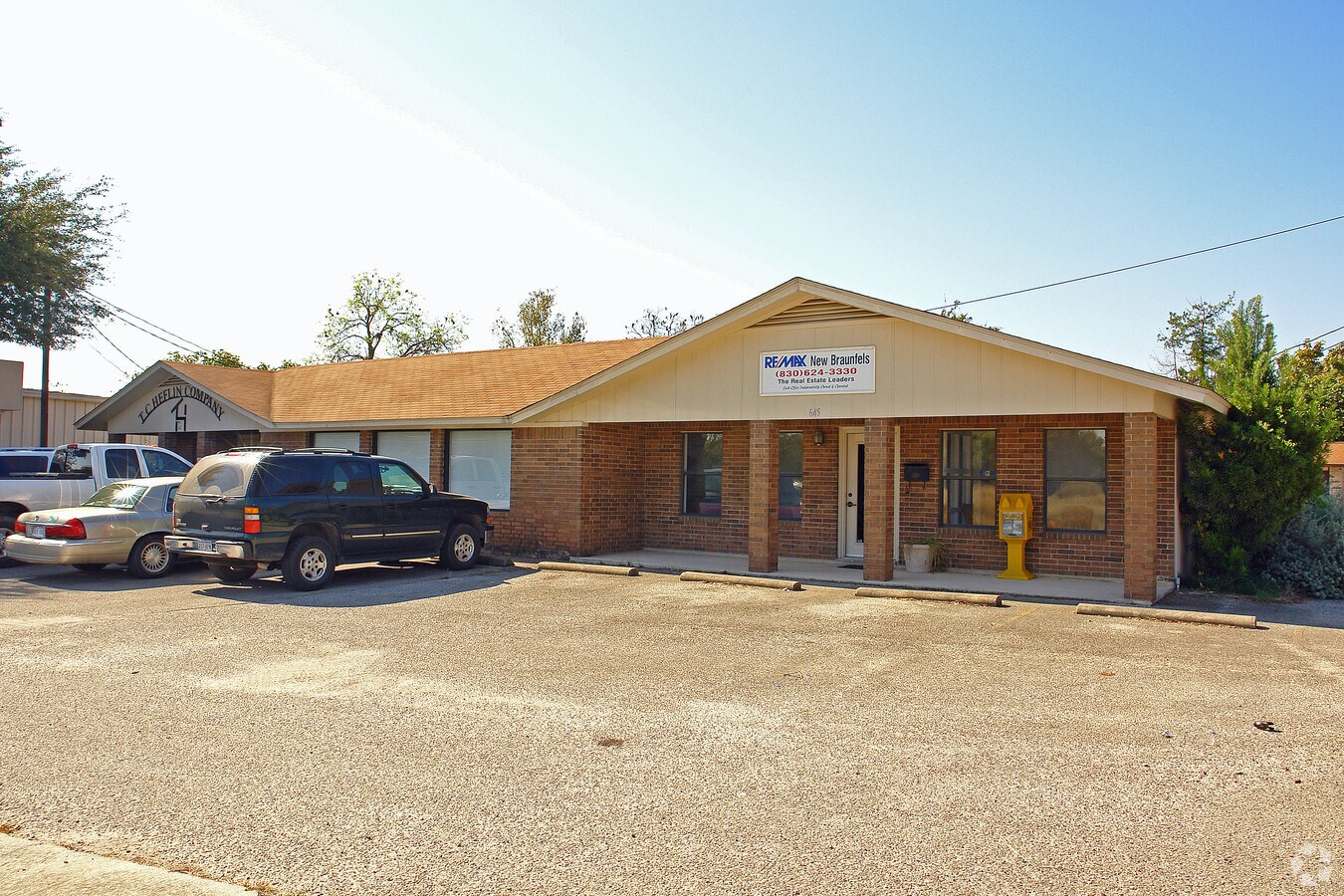 641645 N Walnut Ave, New Braunfels, TX 78130 Office for Lease