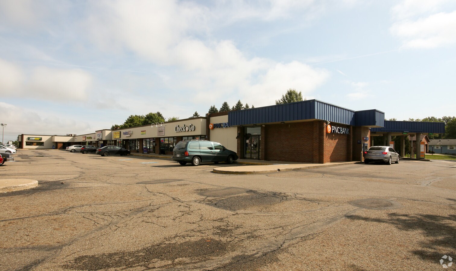 28002875 Whipple Ave, Canton, OH 44708