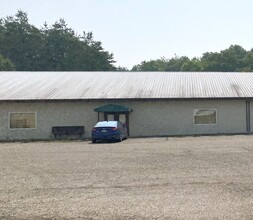 190 Twin Oaks Dr, Jackson, OH for lease Building Photo- Image 2 of 4