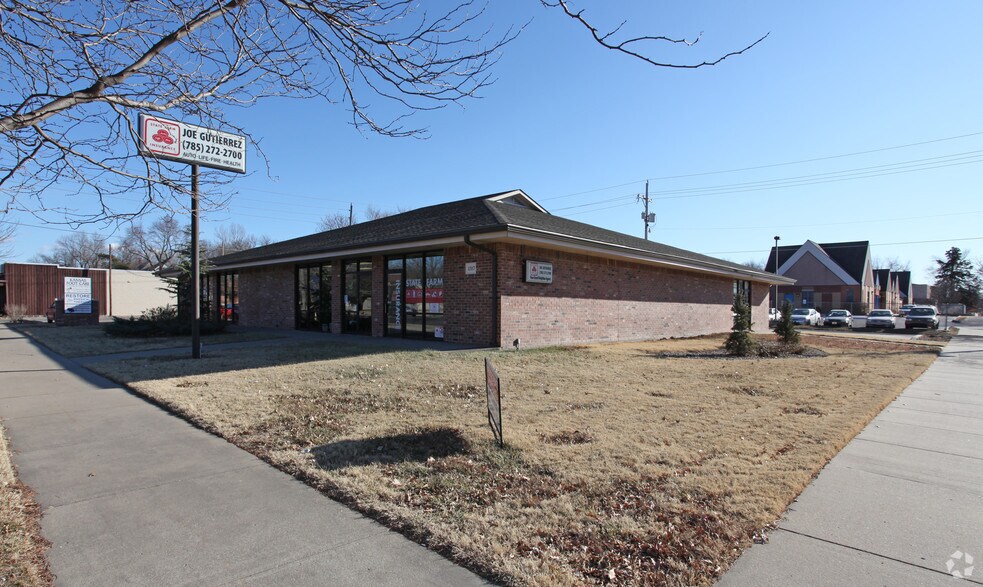 1315-1317 SW 6th Ave, Topeka, KS for sale - Primary Photo - Image 1 of 9