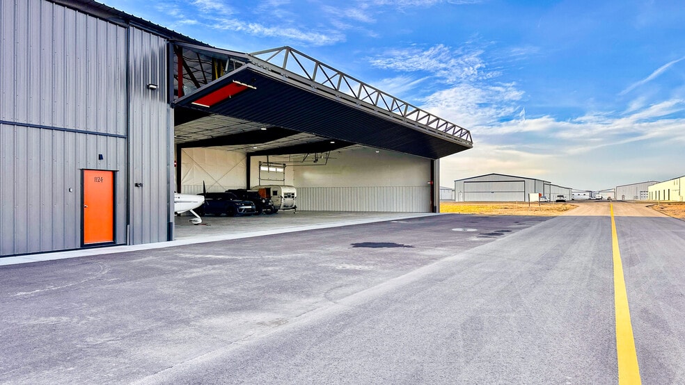 5510-5515 Aviation Way, Caldwell, ID for sale - Building Photo - Image 2 of 12