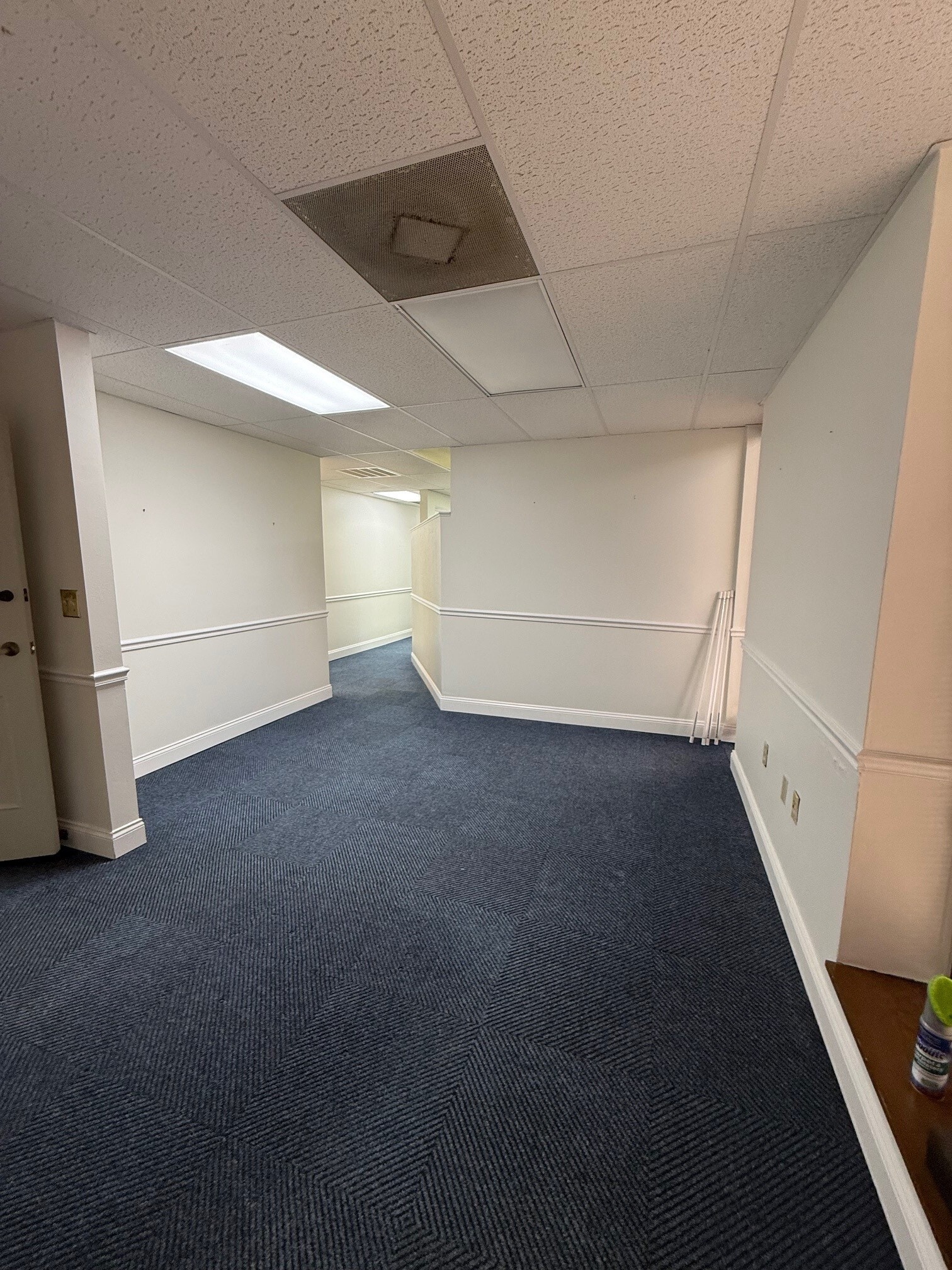 4805 Laurel St W, Tampa, FL for lease Interior Photo- Image 1 of 11