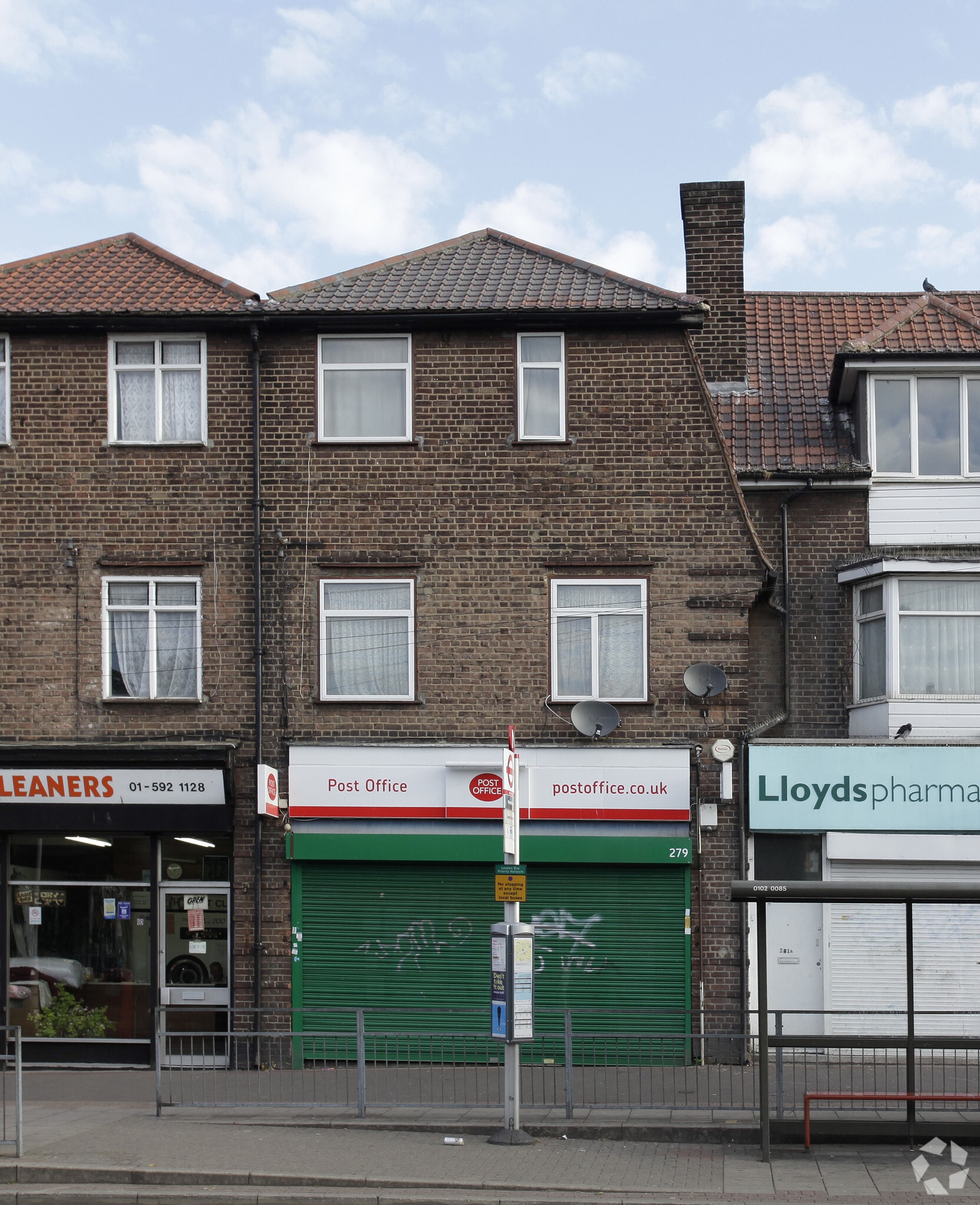 279 Wood Ln, Dagenham for sale Building Photo- Image 1 of 1