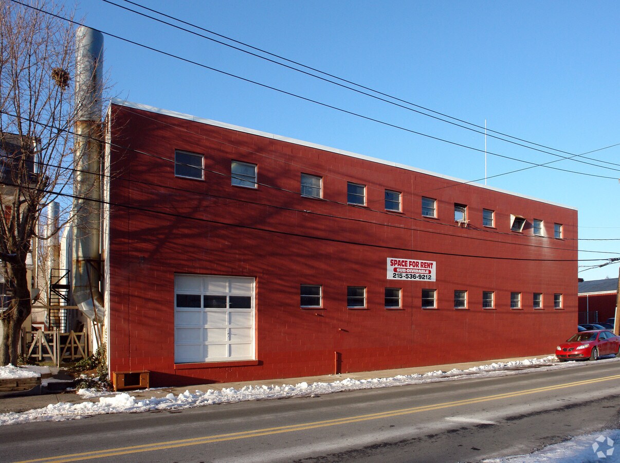 121 Park Ave, Quakertown, PA 18951