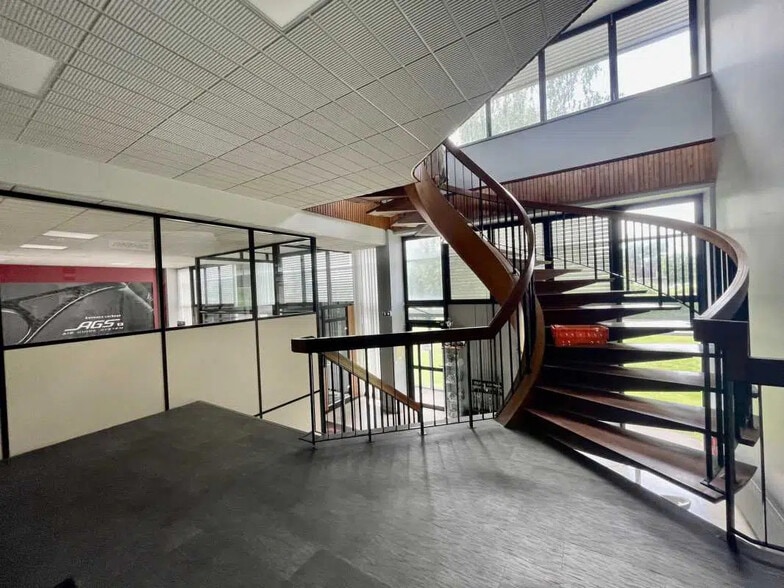 Office in Sotteville-lès-Rouen for lease - Building Photo - Image 3 of 50